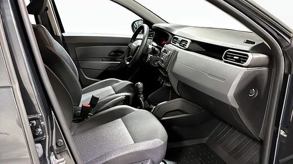 Dacia Duster 2023 photo 3
