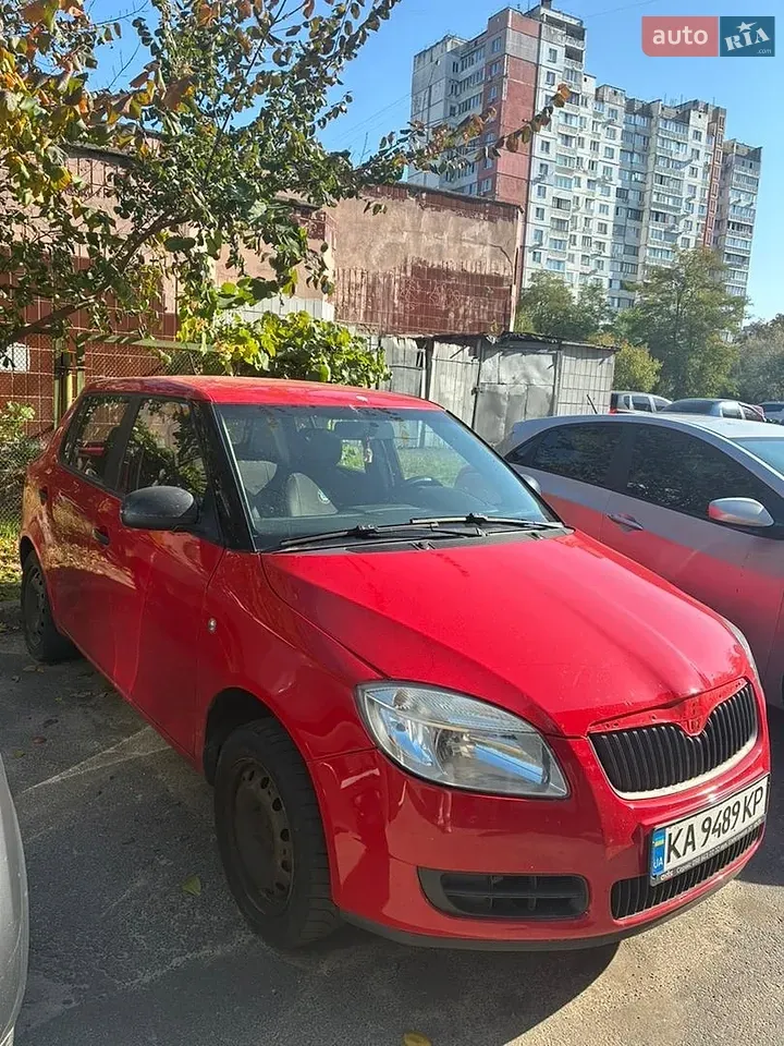 Skoda Fabia 2008 photo 3