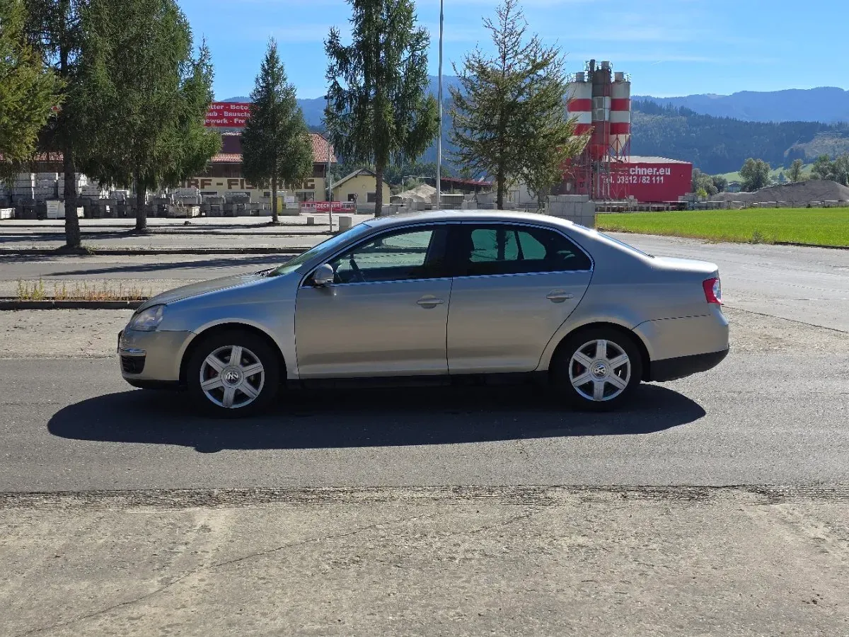 Volkswagen Jetta 2009 photo 3