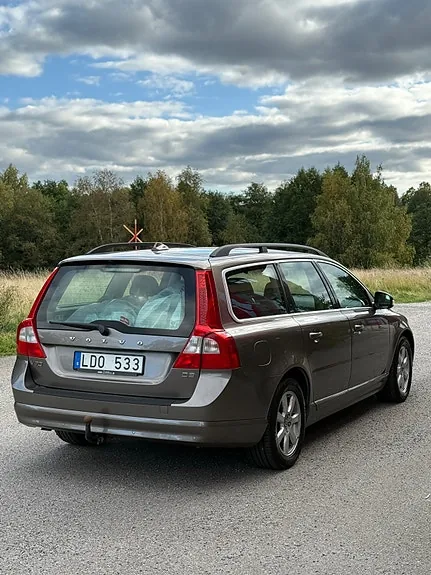 Volvo V70 2011 photo 4