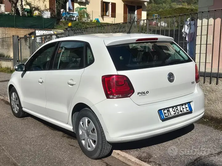 Volkswagen Polo 2012 photo 2
