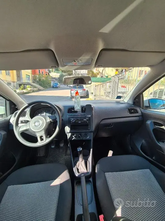 Volkswagen Polo 2012 photo 5
