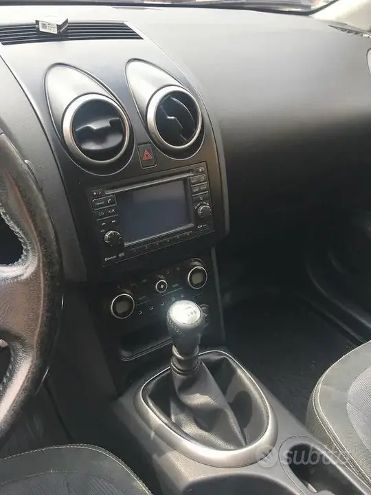 Nissan Qashqai 2010 photo 5