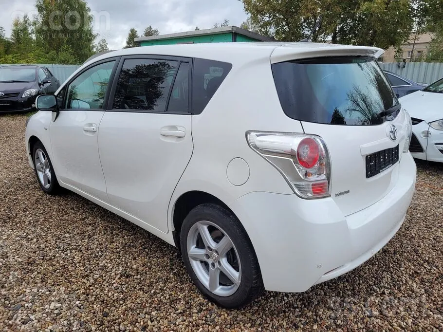 Toyota Verso 2012 photo 5