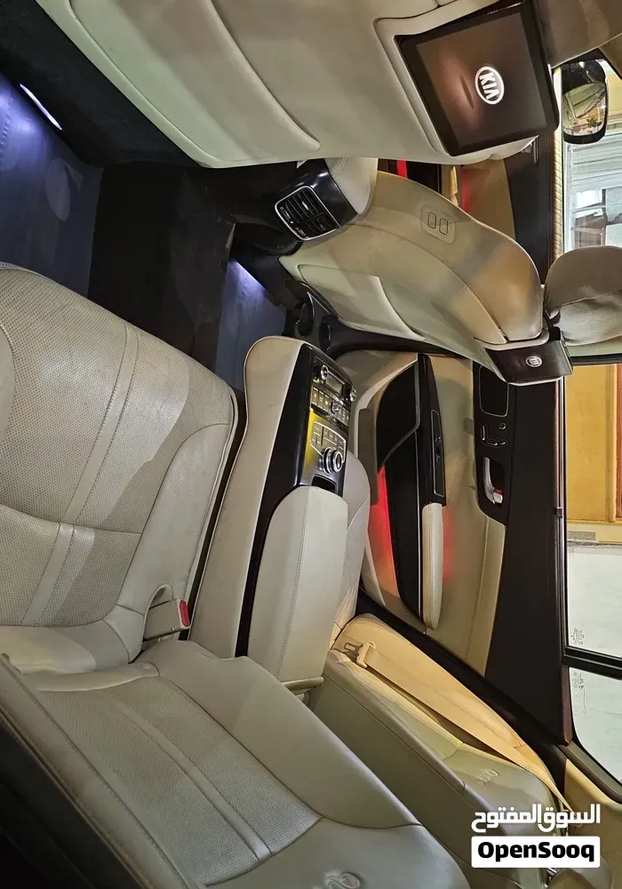 Kia Quoris 2015 photo 2