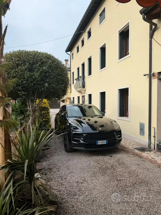 Porsche Macan 2019 photo 2