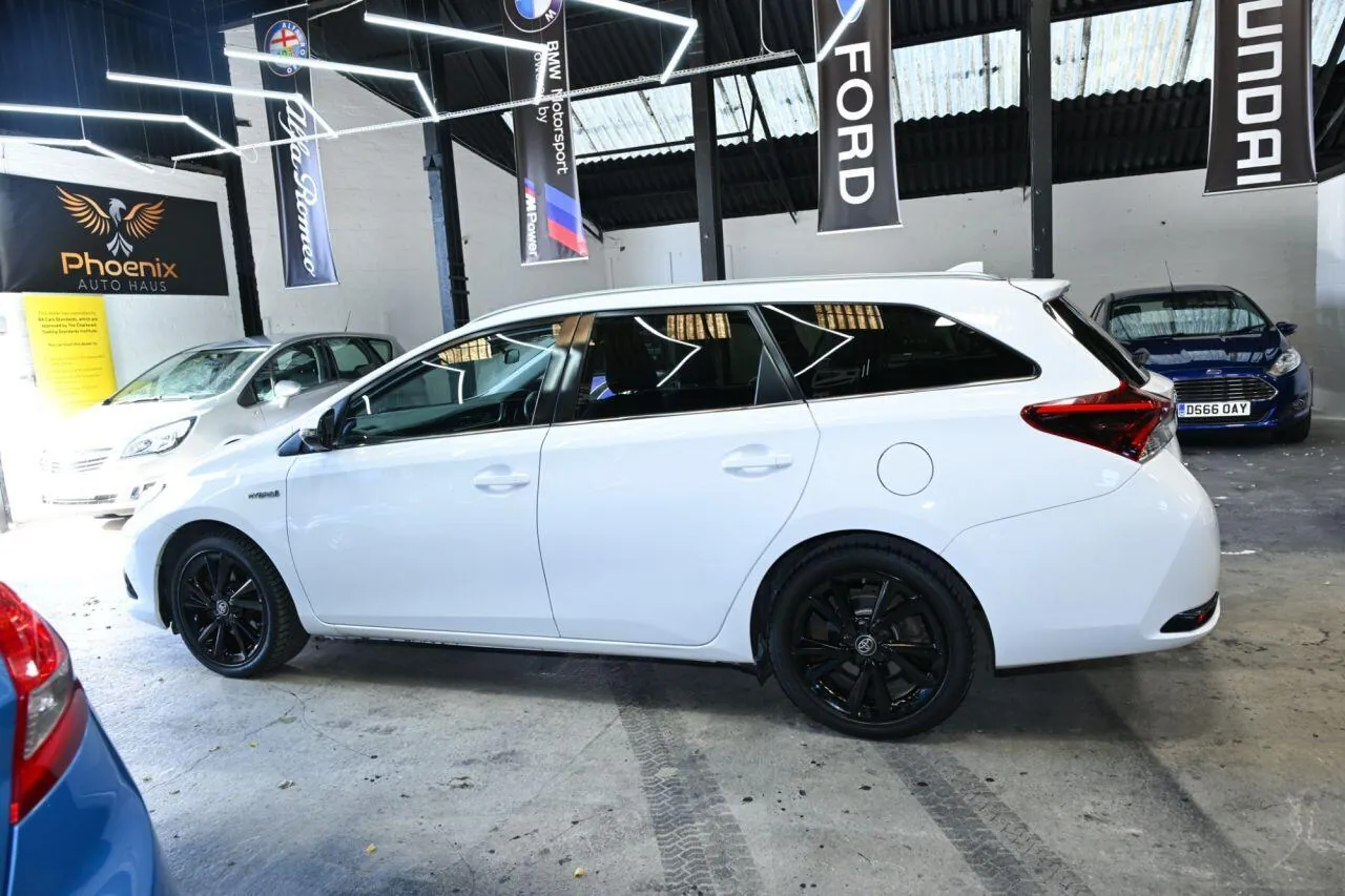 Toyota Auris 2016 photo 5
