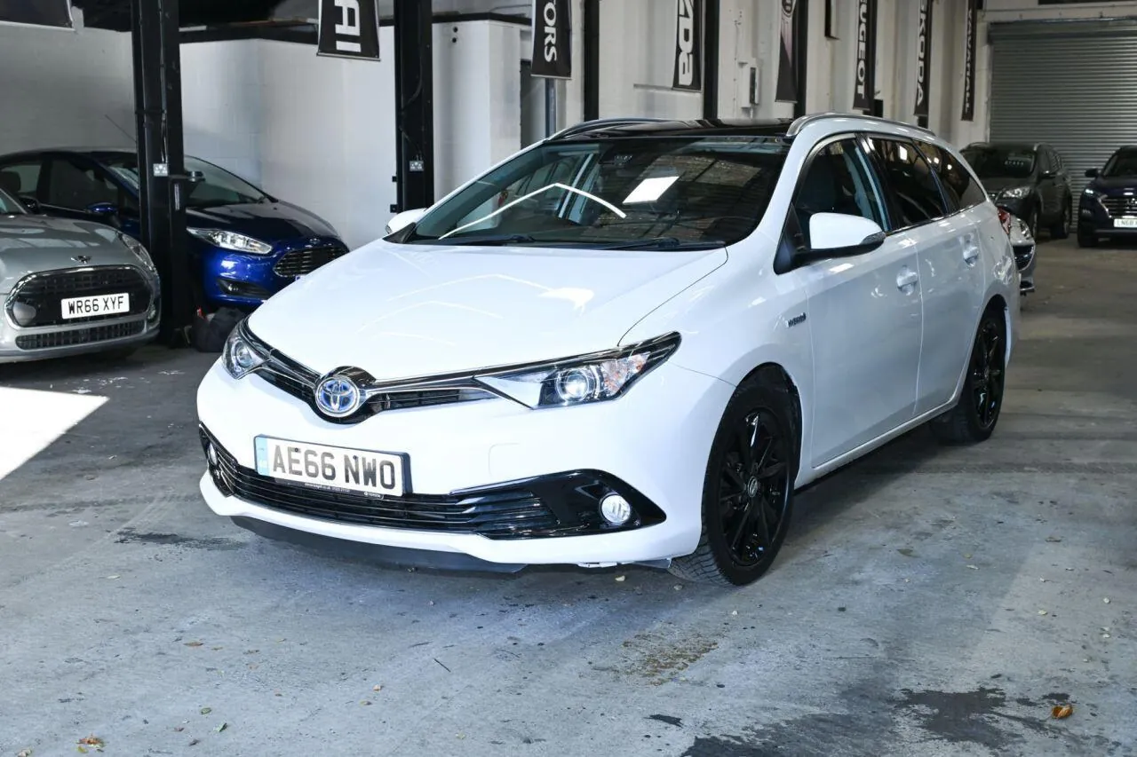 Toyota Auris 2016 photo 3