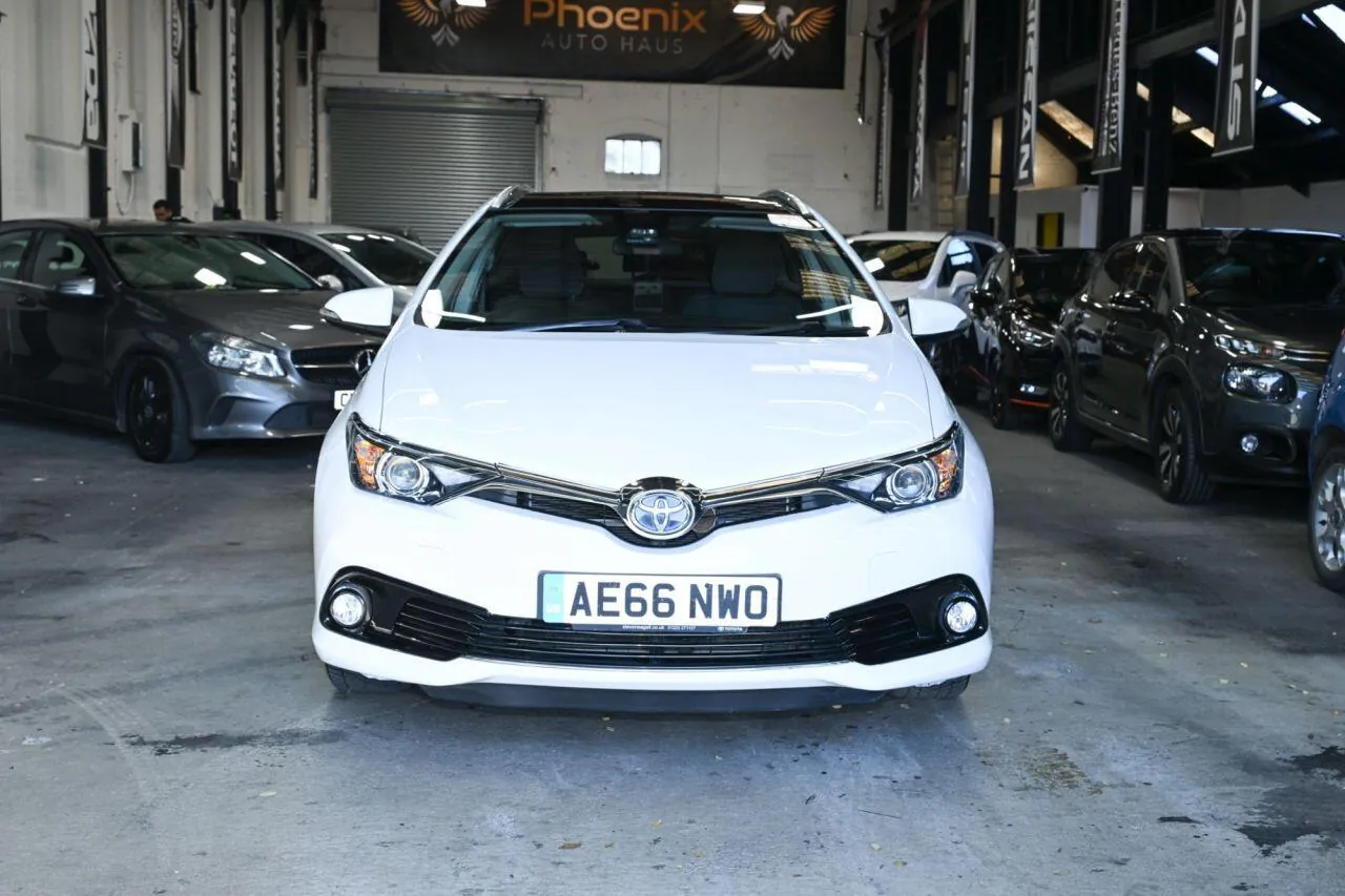 Toyota Auris 2016 photo 2