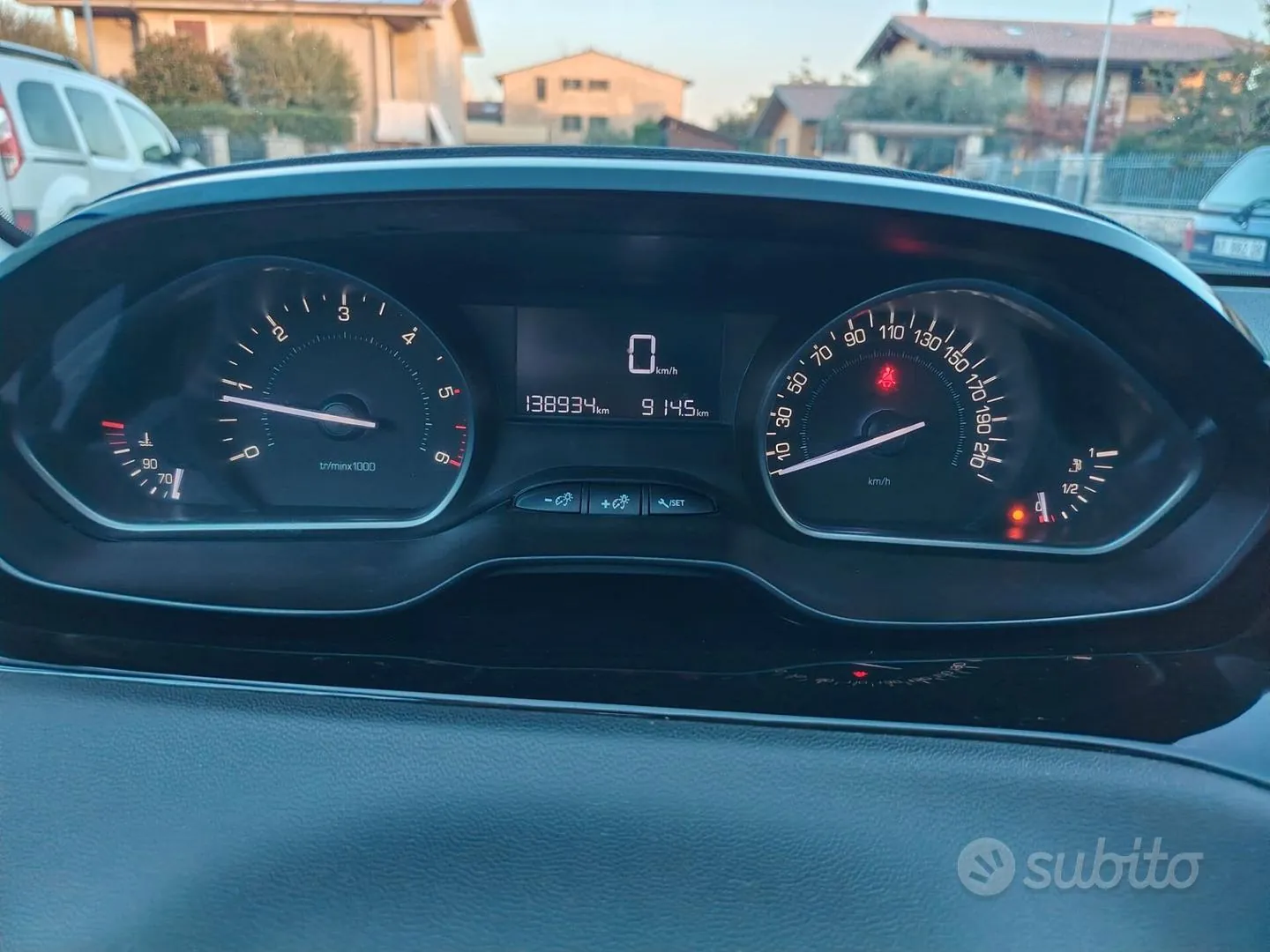 Peugeot 208 2016 photo 5