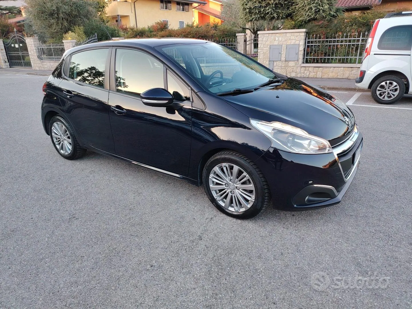 Peugeot 208 2016 photo 2
