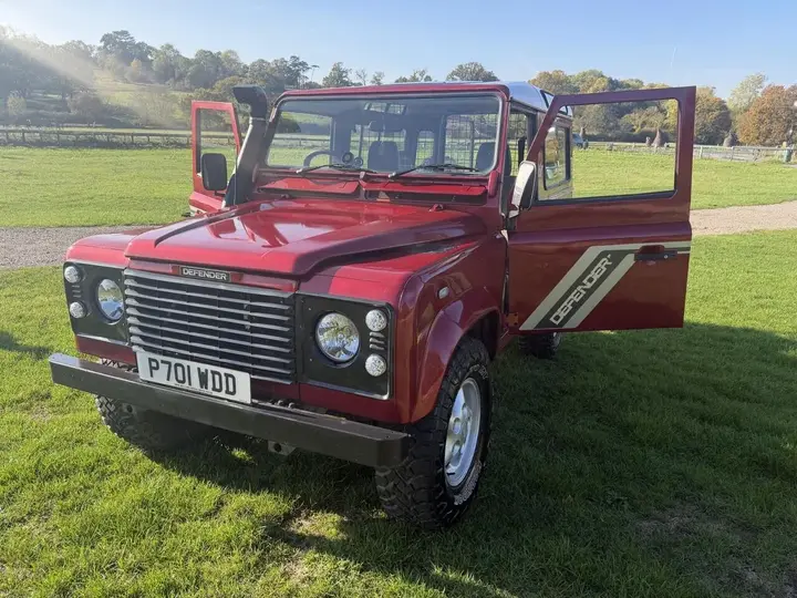 Land Rover Defender 90