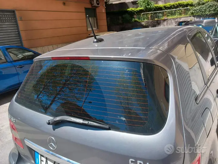 Mercedes-Benz B-Class 2010 photo 4
