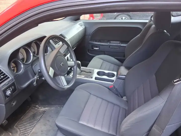 Dodge Challenger 2009 photo 5
