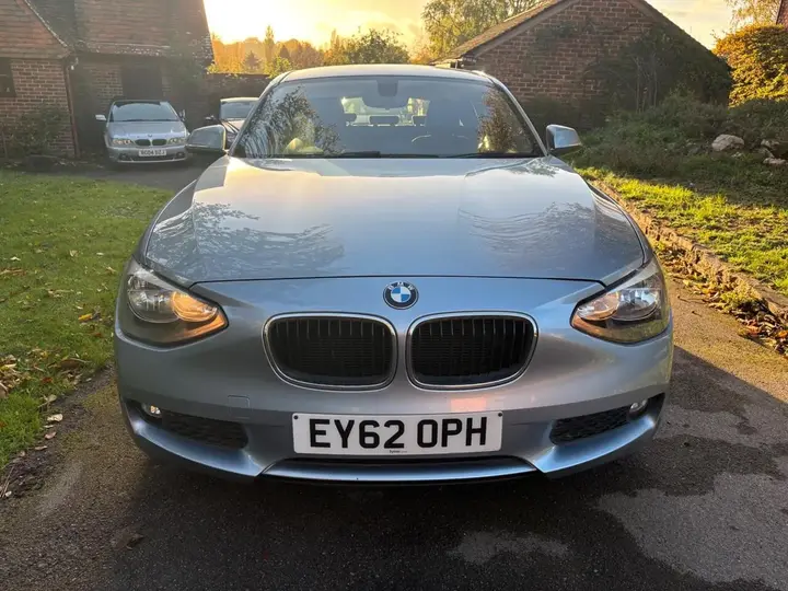 BMW 1 Series 2012 photo 2
