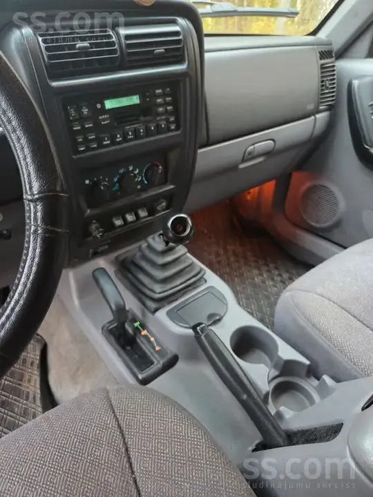 Jeep Cherokee 1997 photo 3