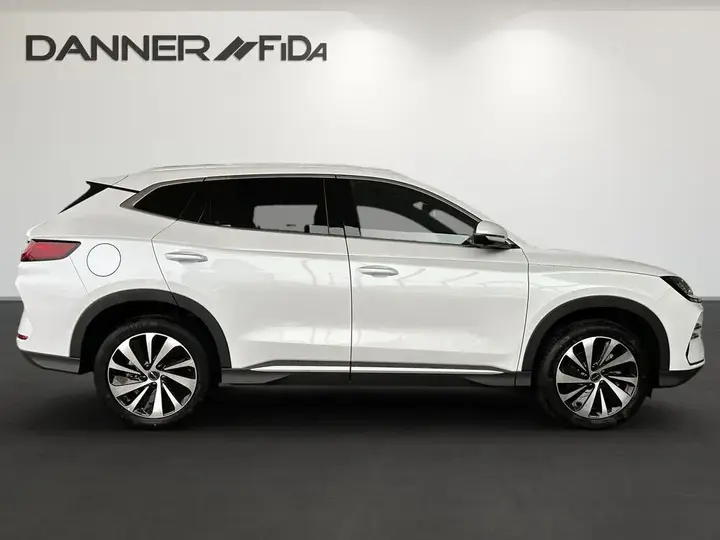 BYD Seal U photo 3