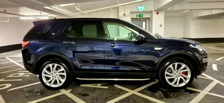Land Rover Discovery Sport 2016 photo 2