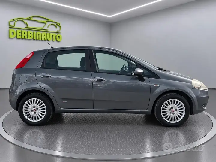Fiat Grande Punto 2008 photo 3