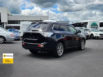 Mitsubishi Outlander 2013 photo 4