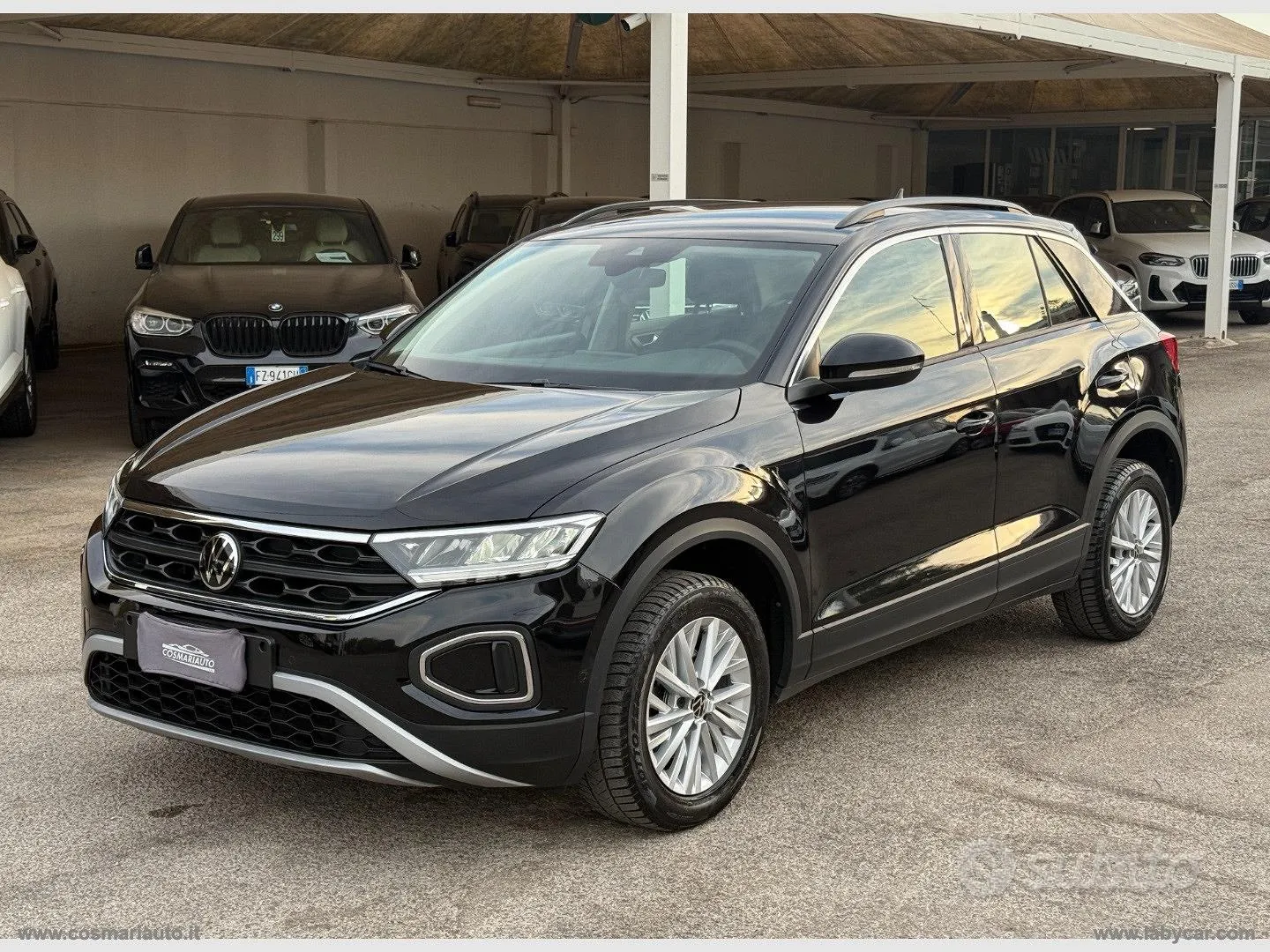 Volkswagen T-Roc 2023 photo 3