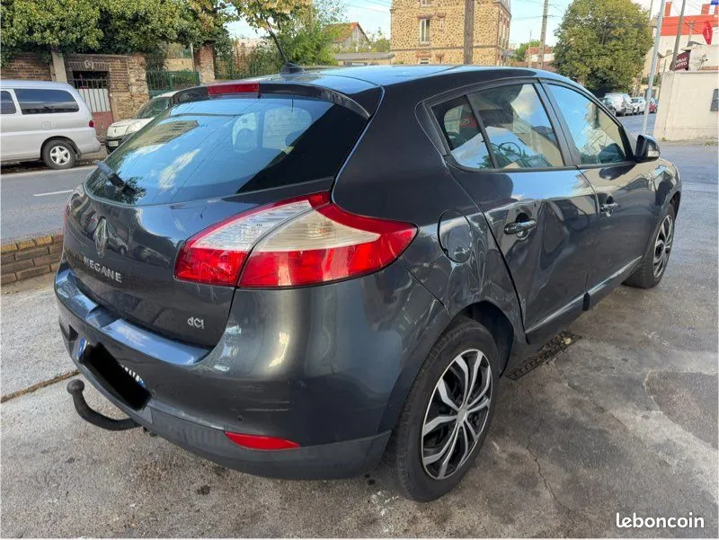 Renault Megane 2013 photo 2