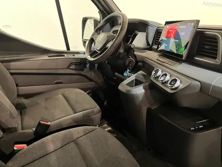 Renault Master 2025 photo 3