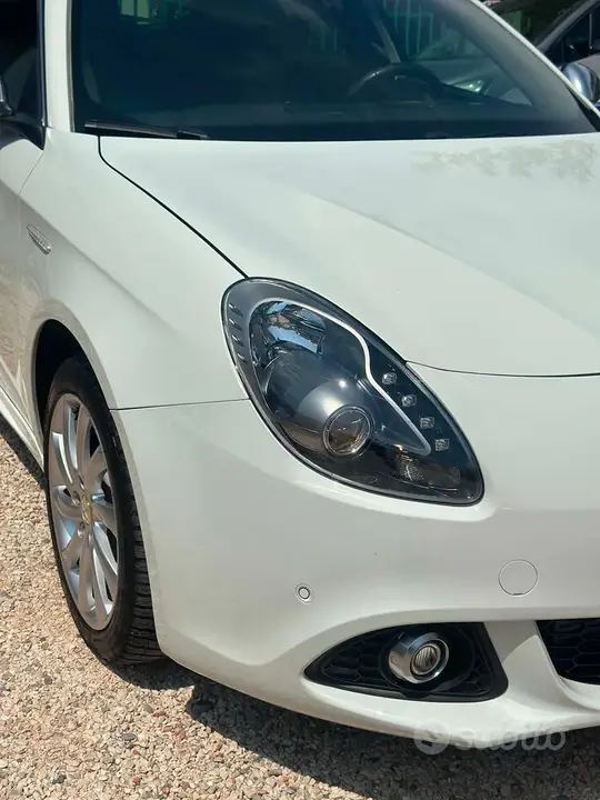 Alfa Romeo Giulietta 2014 photo 3