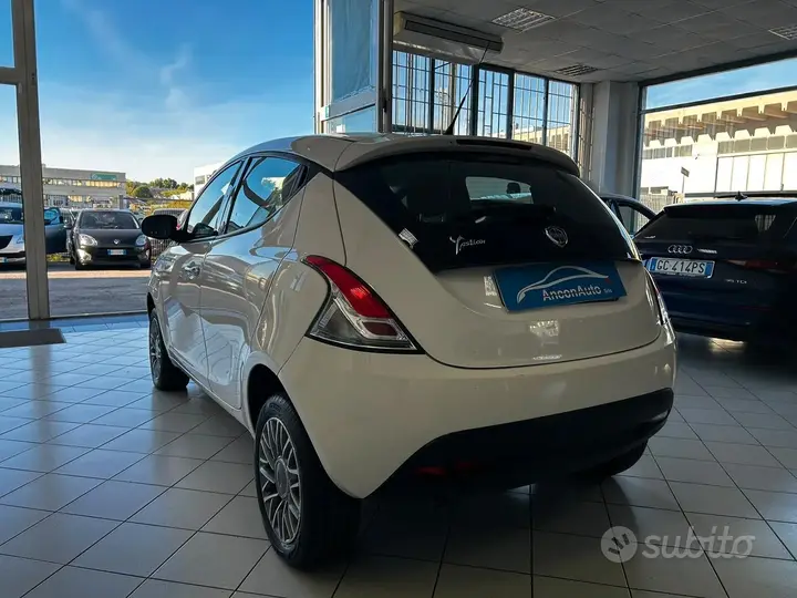 Lancia Ypsilon 2013 photo 3
