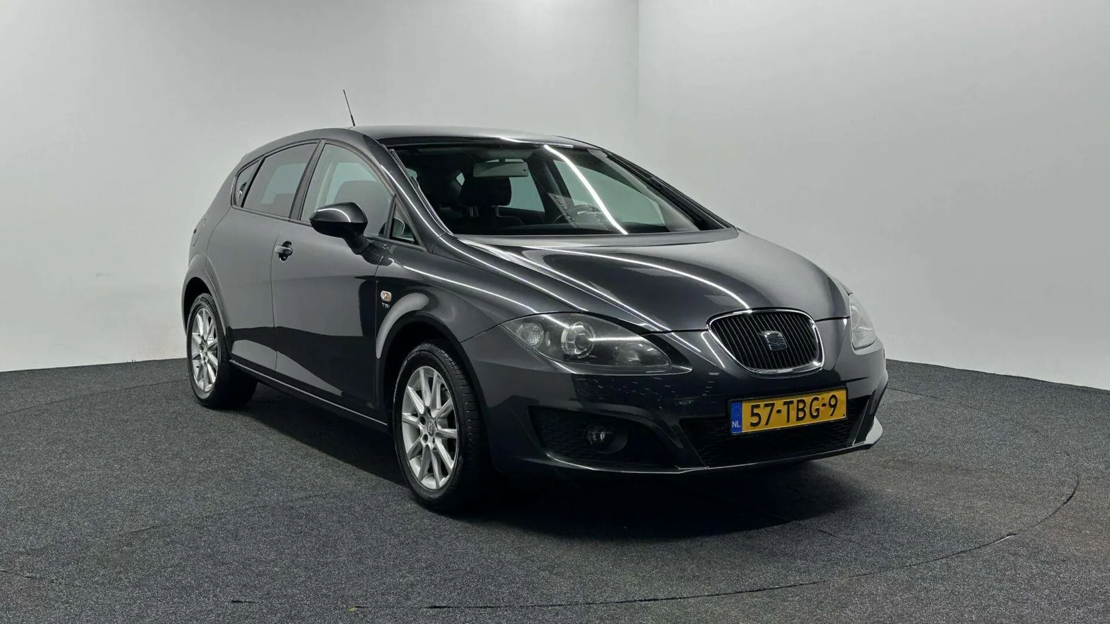Seat Leon 2012 photo 3