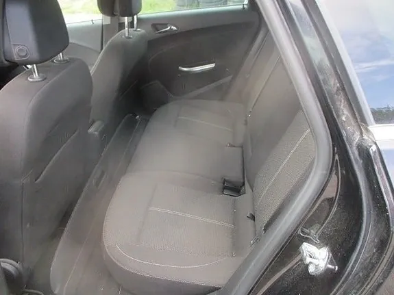 Opel Astra 2011 photo 5