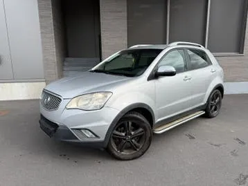KG Mobility Korando 2013 photo 2