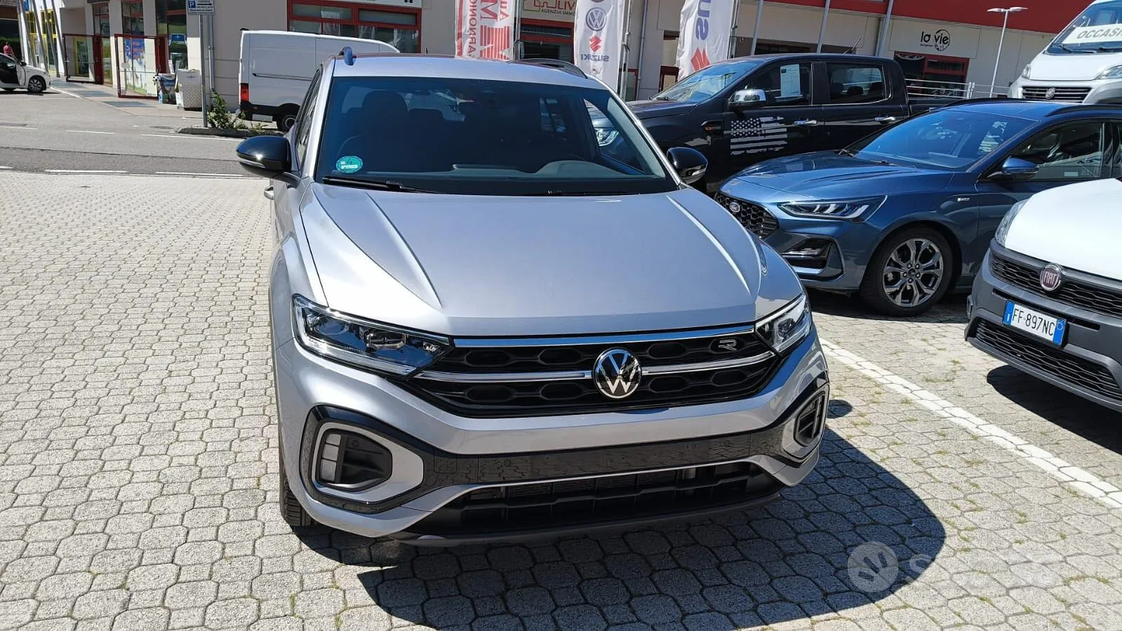 Volkswagen T-Roc 2025 photo 2