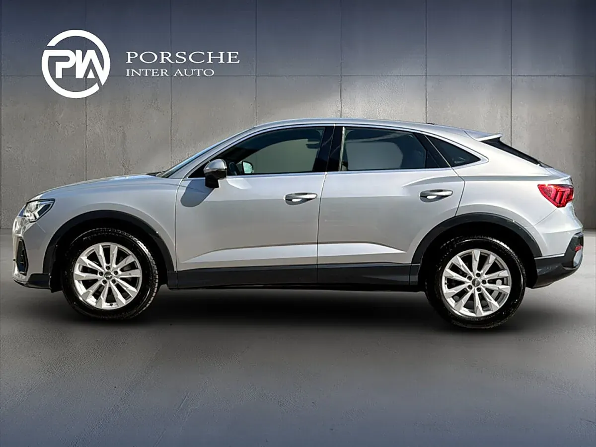 Audi Q3 2020 photo 2