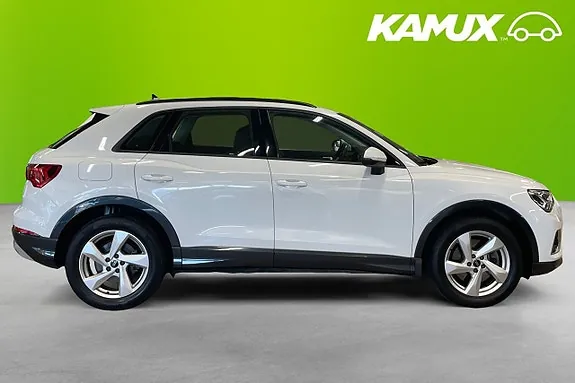 Audi Q3 2021 photo 2
