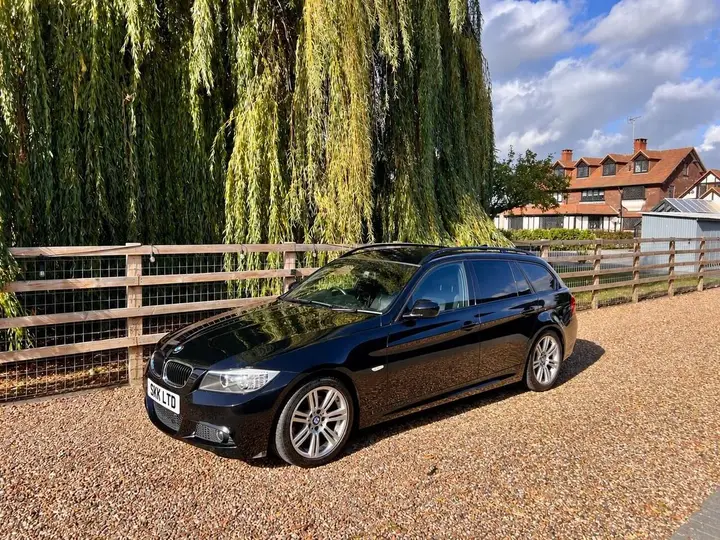 BMW 3 Series 2009 photo 3