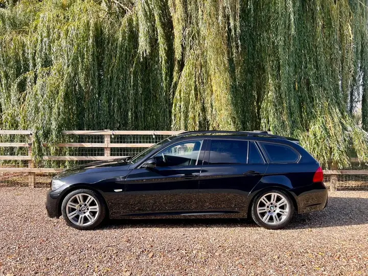 BMW 3 Series 2009 photo 5