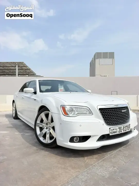 Chrysler 300 2012 photo 2