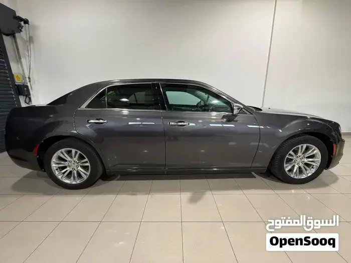 Chrysler 300 2012 photo 5