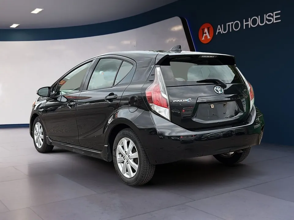 Toyota Prius C 2017 photo 5