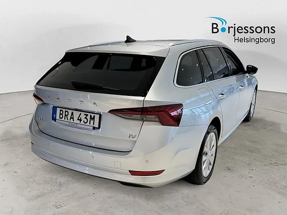Skoda Octavia 2024 photo 3