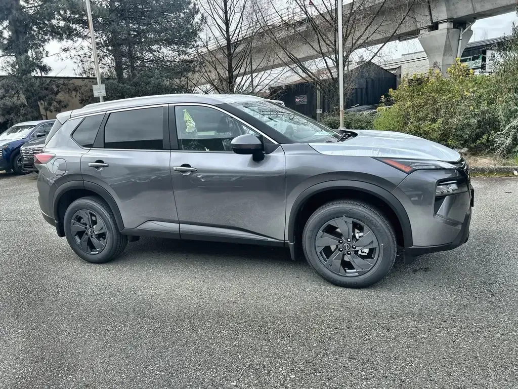 Nissan Rogue 2026 photo 2