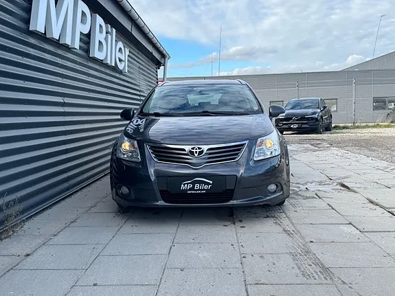 Toyota Avensis 2011 photo 5