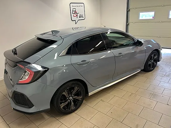 Honda Civic 2018 photo 2