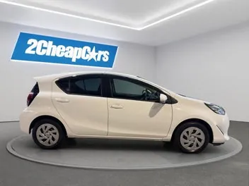 Toyota Aqua 2021 photo 5