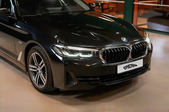 BMW 530E 2022 photo 2