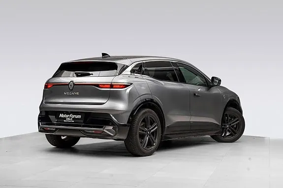 Renault Megane E-Tech 2022 photo 2