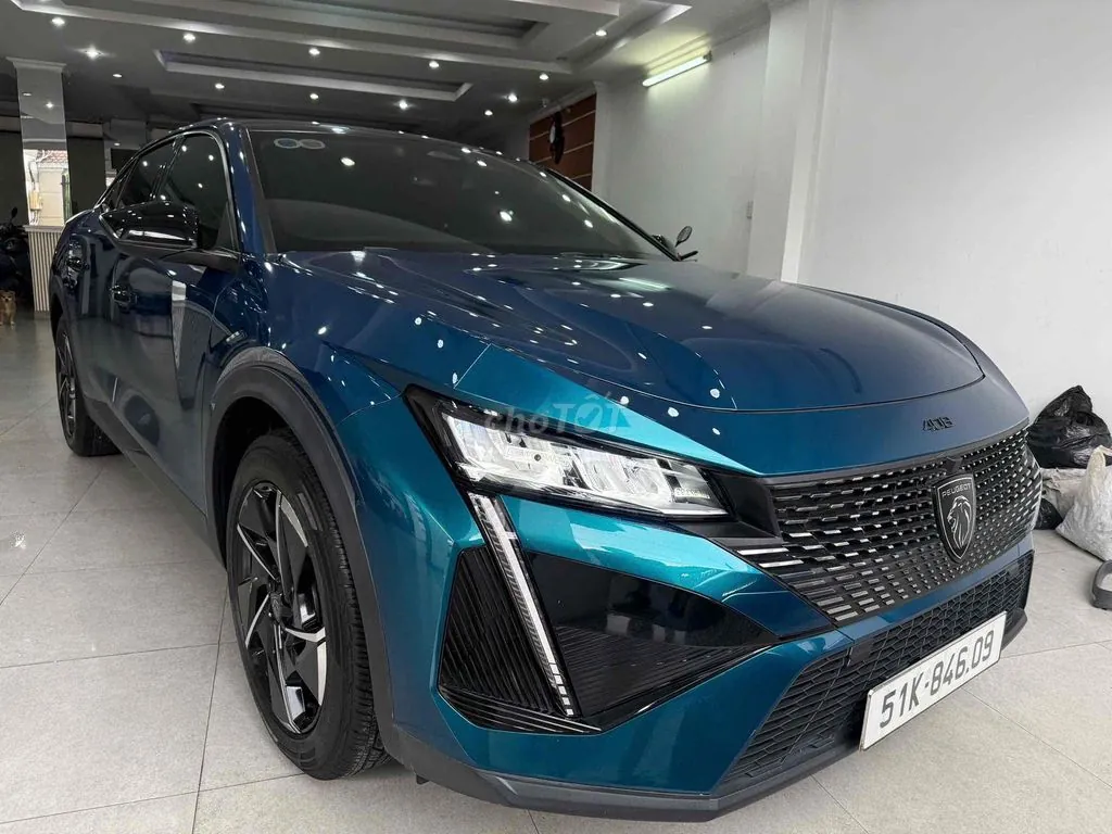 Peugeot 408
