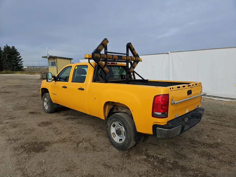 GMC Sierra 2500Hd 2011 photo 3