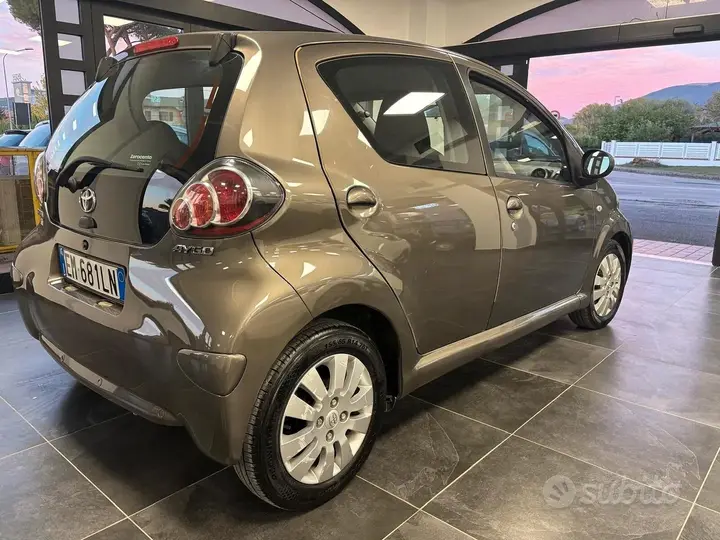 Toyota Aygo 2012 photo 5